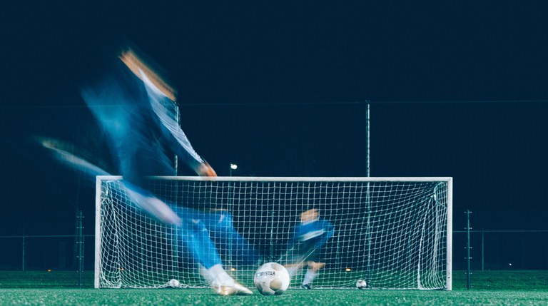 BIM Web Image Fussball Jannes Glas 2024 Kopie.jpg