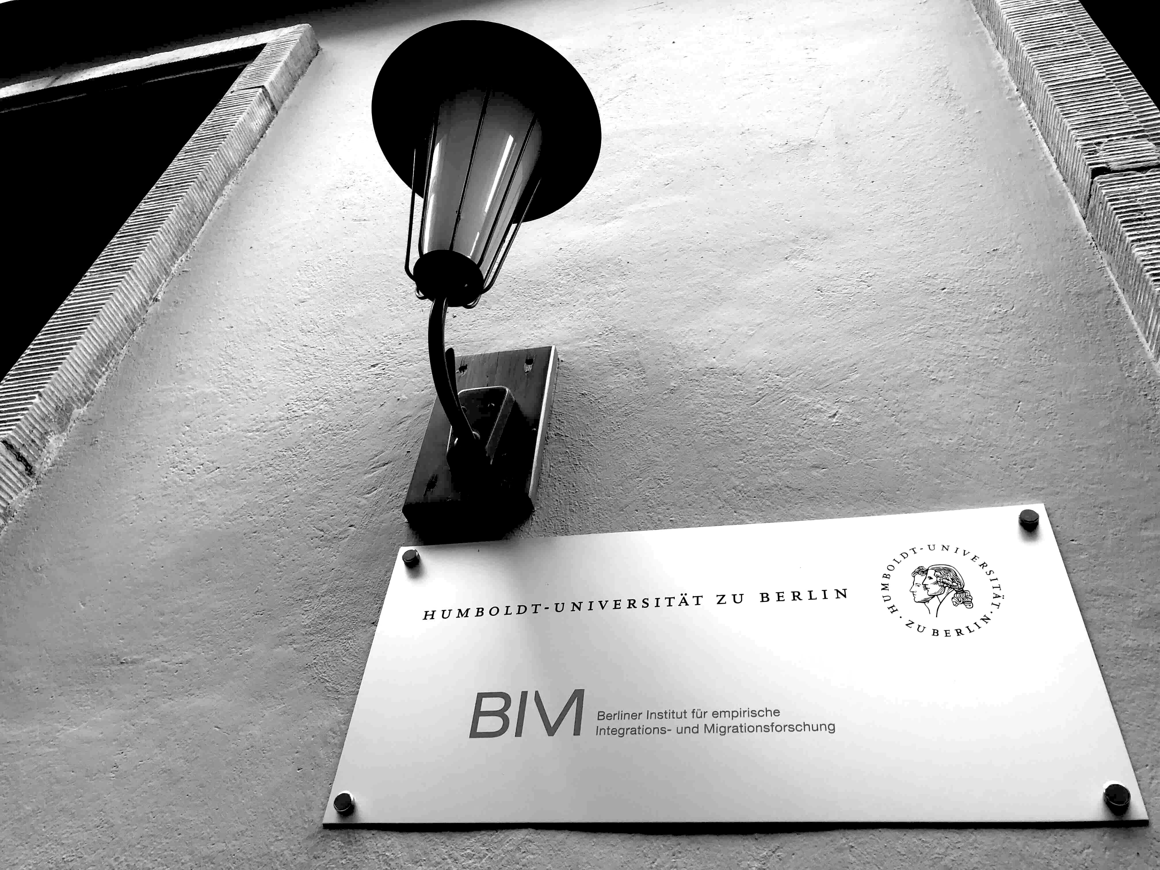 BIM Web Image Schild 02 SW Kopie.jpg